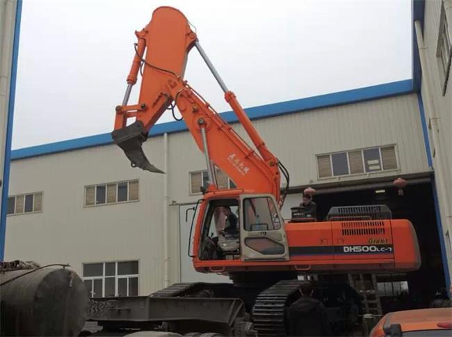 挖掘機(jī)巖石臂，挖掘機(jī)巖石臂廠家，挖掘機(jī)改裝巖石臂